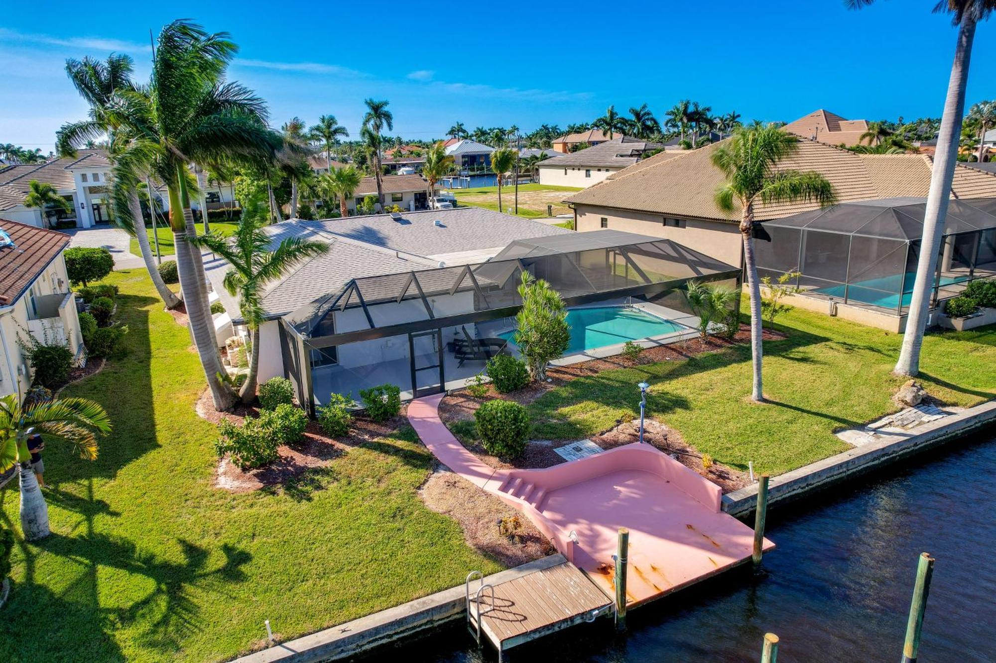 Waterfront Cape Coral Home With Private Pool! Экстерьер фото